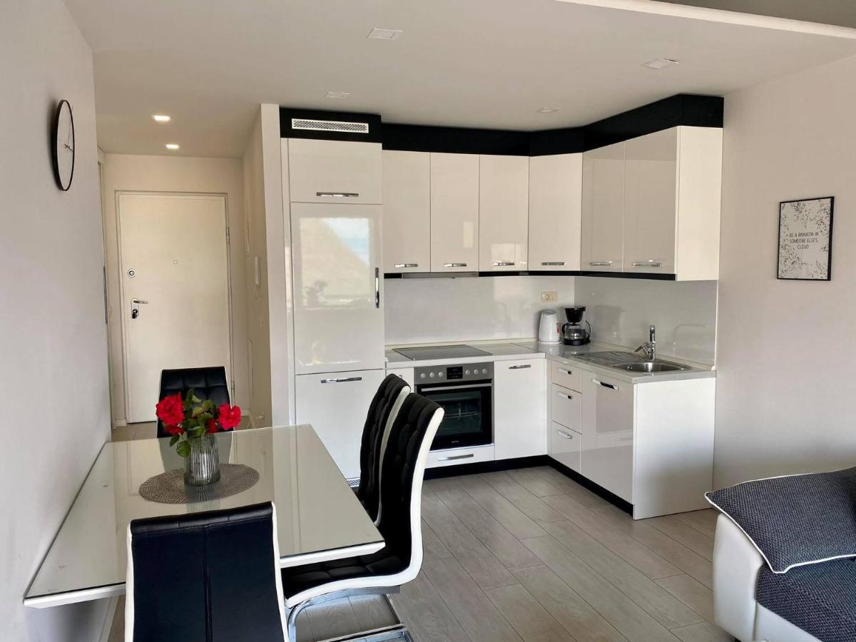 Lux Apartment Sea View Макарска Экстерьер фото